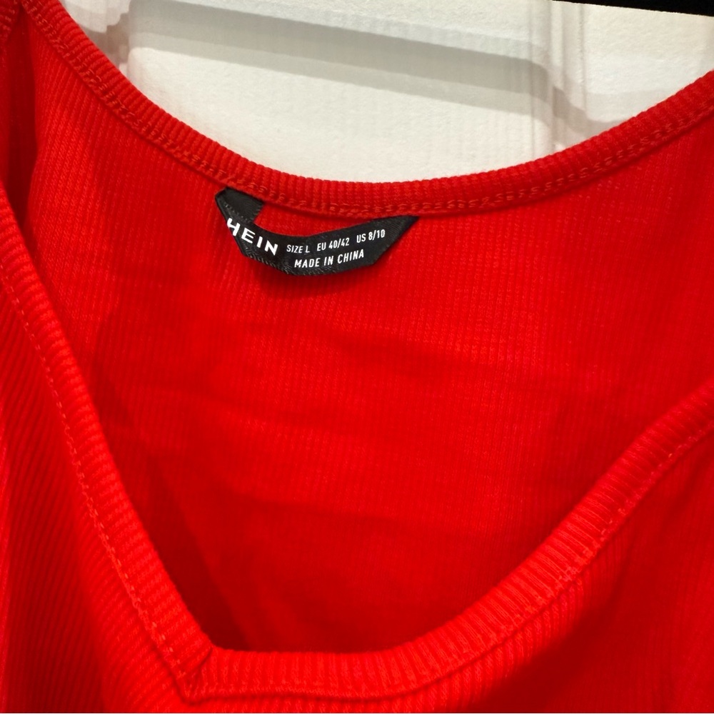 Red Ribbed Cropped Cami Top - Picture 6 of 7